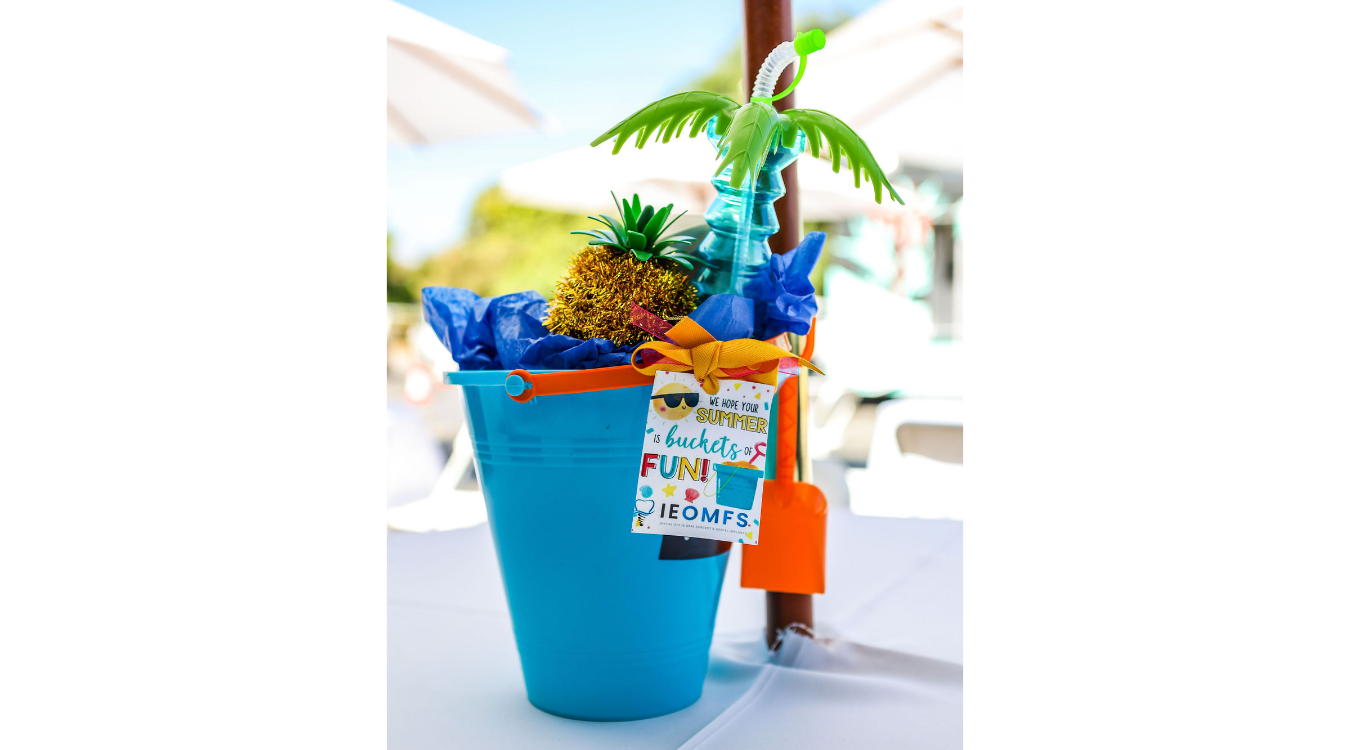 IEOMFS doctors networking at social event